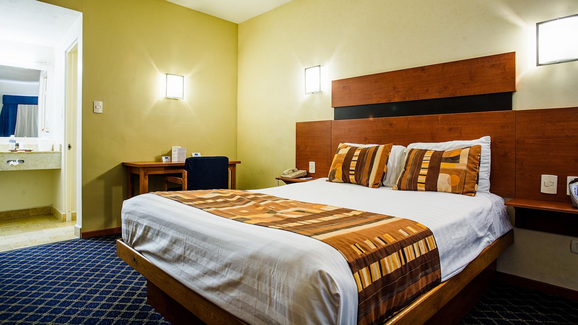 American Inn Hotel & Suites Parral Eksteriør bilde