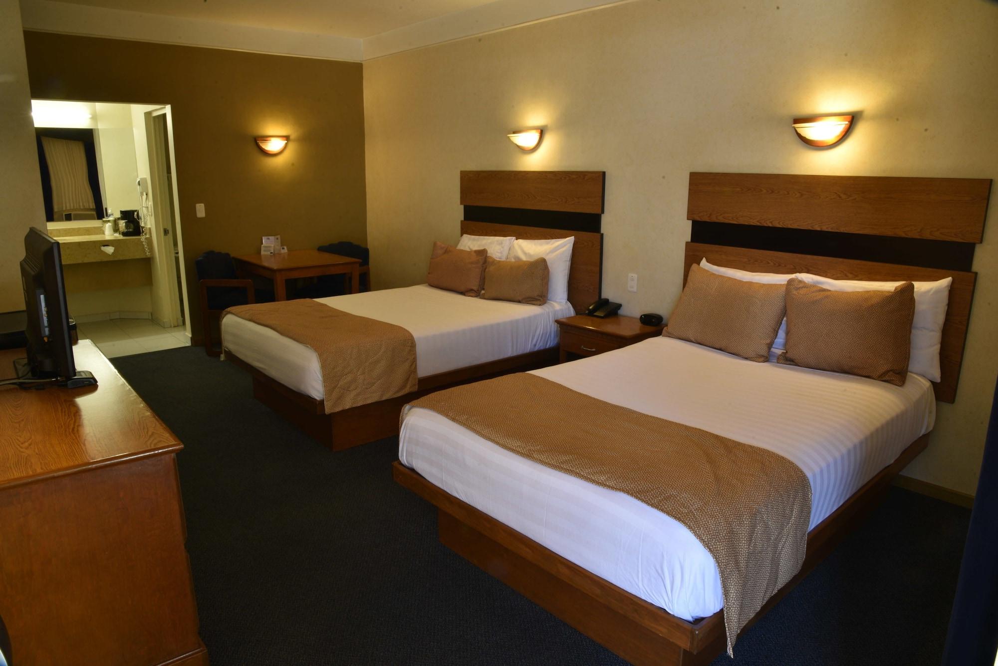 American Inn Hotel & Suites Parral Eksteriør bilde